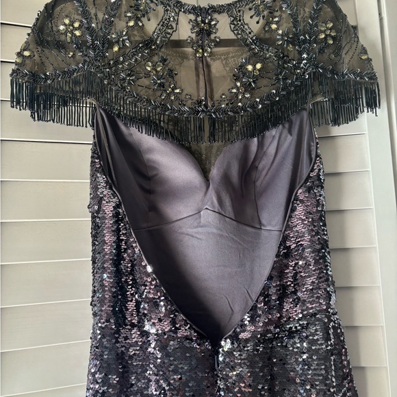 Beaded gown - Picture 5 of 8